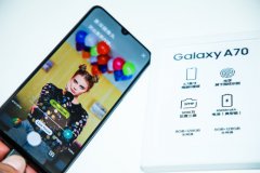 Ч  Galaxy A70